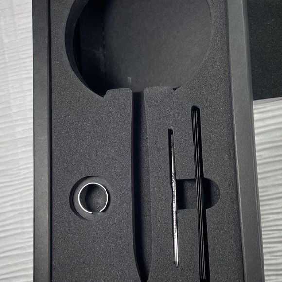 Hoverpen 2.0 Interstellar Edition Starlight Silver Ballpoint Pen Set with Stand - Picture 3 of 12